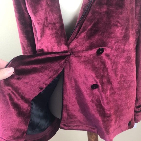 NWT Stunning! Volcom Stone Row Burgundy Soft Velvet Jacket - Size Small - Picture 10 of 16